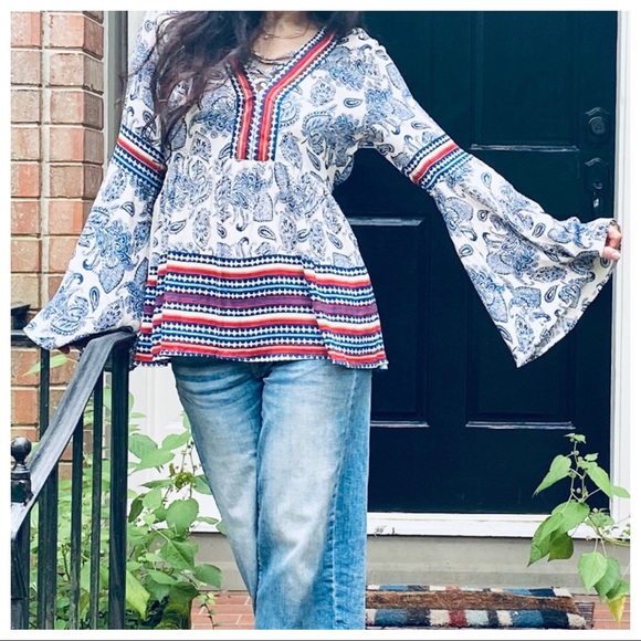 ShopEvelynne Tops - GYPSY CHIC LONG SLEEVES PRINT TOP